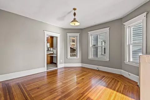 35 Pleasant St, Everett, MA 02149 photo 6