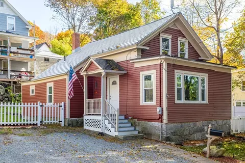 5 Oxford St, Fitchburg, MA 01420