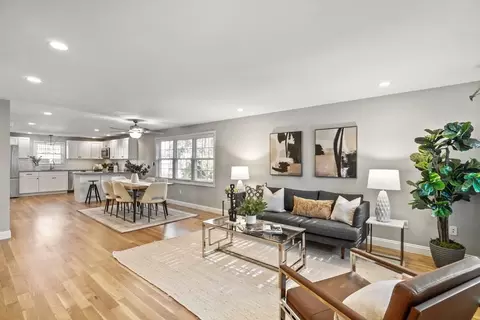 31 Cotting St #A, Medford, MA 02155