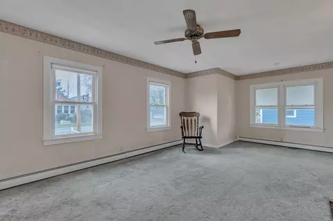 77 Norman St, Chicopee, MA 01013 photo 17