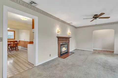 77 Norman St, Chicopee, MA 01013 photo 21