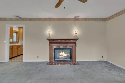 77 Norman St, Chicopee, MA 01013 photo 18