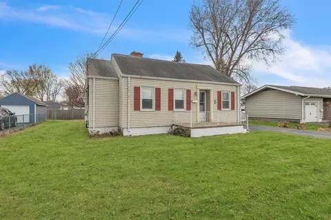 77 Norman St, Chicopee, MA 01013 photo 4