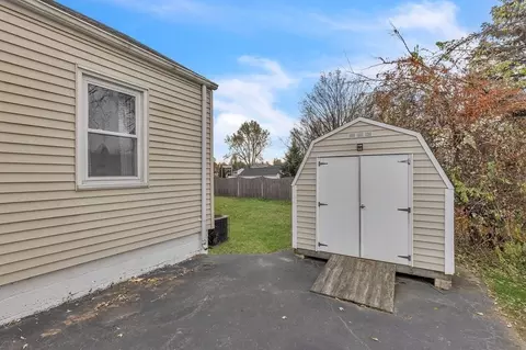 77 Norman St, Chicopee, MA 01013 photo 30