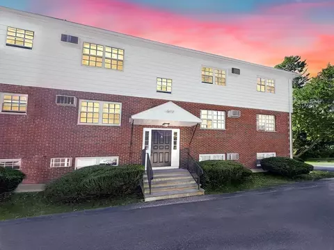 6 Venice St #A4, Danvers, MA 01923 photo 3
