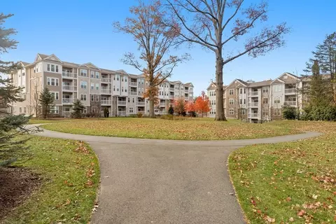 36 Abigail Way #4008, Reading, MA 01867