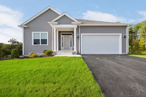 153 Rolling Ridge Dr #82, Northbridge, MA 01588