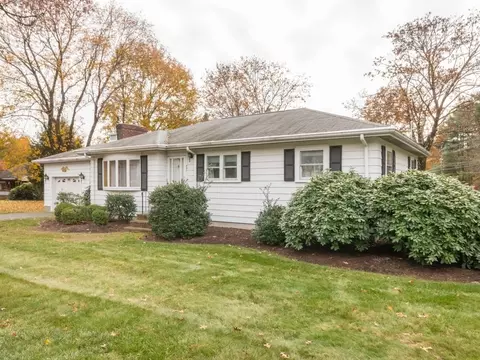 491 Maple St, Mansfield, MA 02048 photo 2