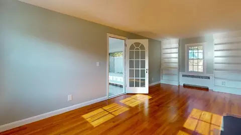 1329 Pleasant St, Worcester, MA 01602 photo 17