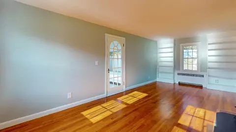 1329 Pleasant St, Worcester, MA 01602 photo 16