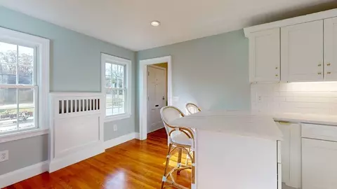 1329 Pleasant St, Worcester, MA 01602 photo 9