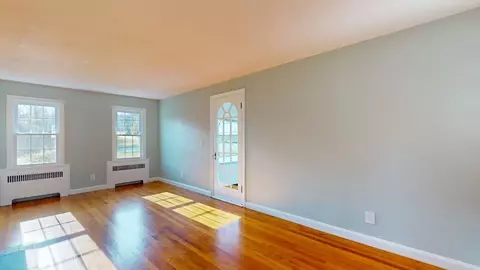 1329 Pleasant St, Worcester, MA 01602 photo 15