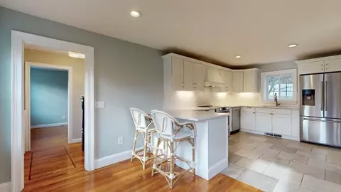 1329 Pleasant St, Worcester, MA 01602 photo 8