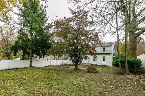 1329 Pleasant St, Worcester, MA 01602 photo 40
