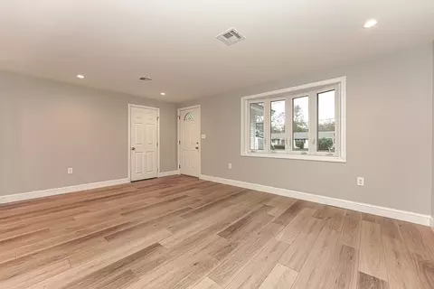 7 Philip Rd, Framingham, MA 01701 photo 4