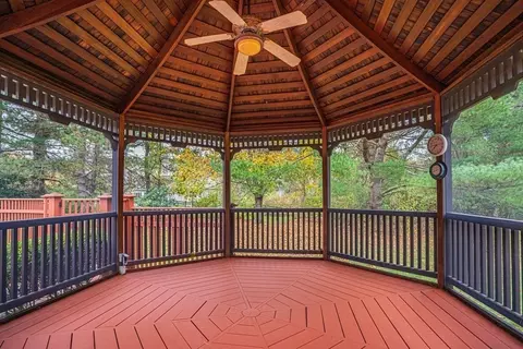 22 Powers Rd, Andover, MA 01810 photo 2