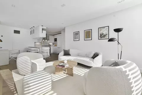 1 Charles S #1512, Boston, MA 02116