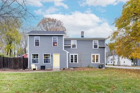 176 Locust St, Danvers, MA 01923 photo 4