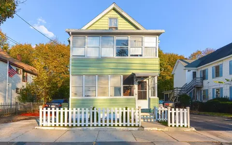 58 Lincoln Ter, Leominster, MA 01453