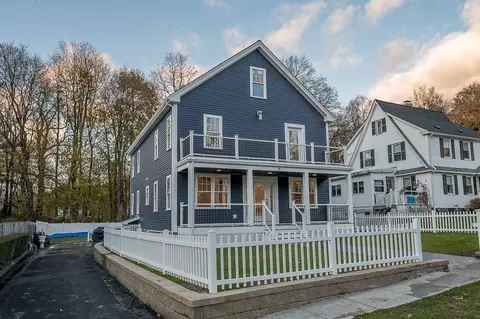 9 Norrback Ave, Worcester, MA 01606 photo 2