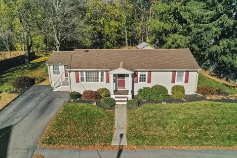 49 Dutton St, Worcester, MA 01610