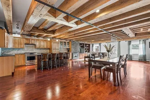 33 Commercial Wharf #35, Boston, MA 02110