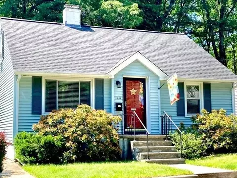 164 Ellis St, Fitchburg, MA 01420