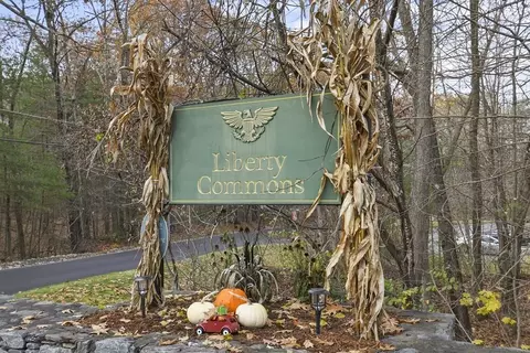 15 Berrington Rd #15, Leominster, MA 01453