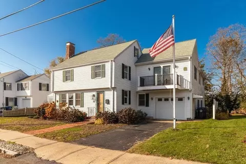 16 Sunset Rd, Salem, MA 01970