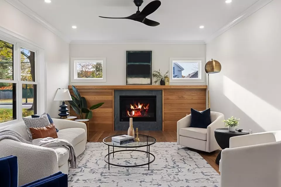 20 Pine St, Woburn, MA 01801 39 Photos Movoto