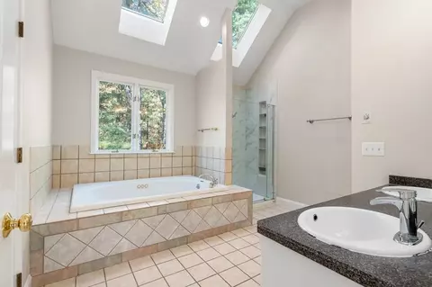 1091 High St, Dedham, MA 02026 photo 25