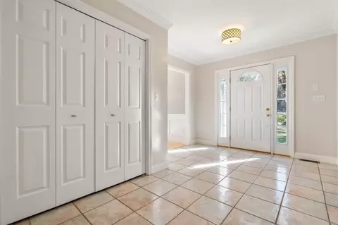 1091 High St, Dedham, MA 02026 photo 8