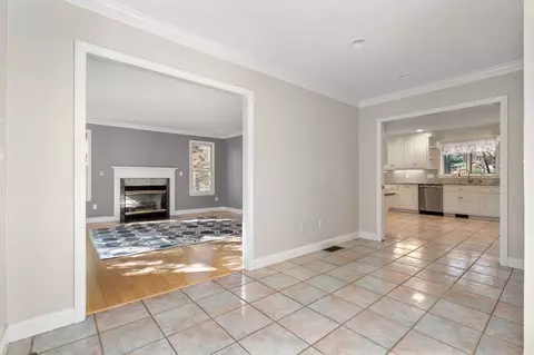 1091 High St, Dedham, MA 02026 photo 7