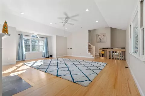 1091 High St, Dedham, MA 02026 photo 16