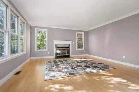 1091 High St, Dedham, MA 02026 photo 3