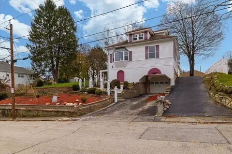 31 Warren St, Southbridge, MA 01550
