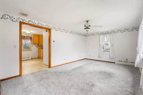 23 Frontenac St, Chicopee, MA 01020 photo 7