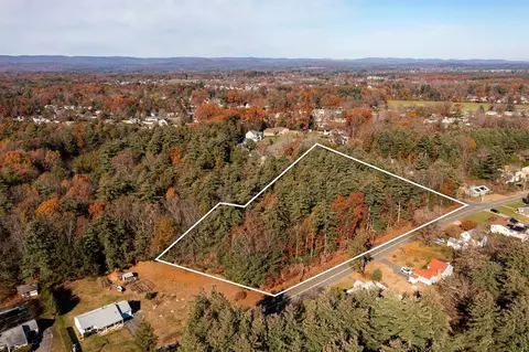 0 Hendrick St, Easthampton, MA 01027