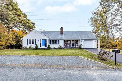 110 Eileen St, Yarmouth, MA 02675