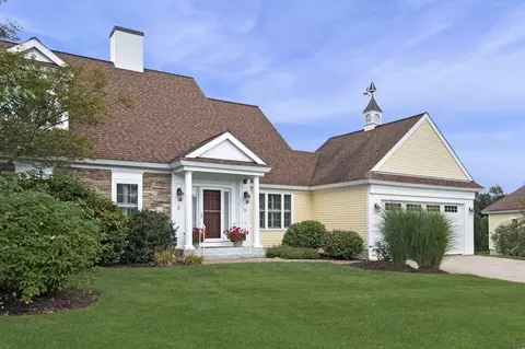 11 English Cmns #11, Topsfield, MA 01983