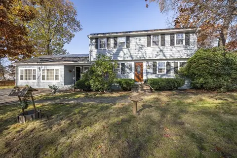 8 Robert Plunkett Cir, Randolph, MA 02368