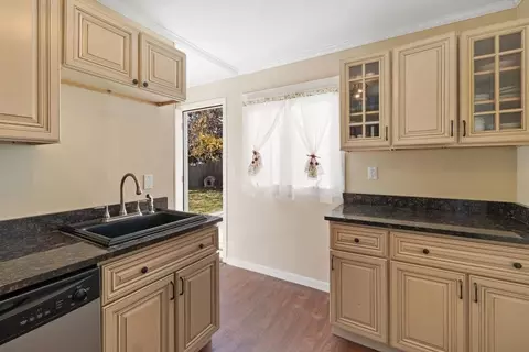 1497 President Ave, Fall River, MA 02720 photo 8