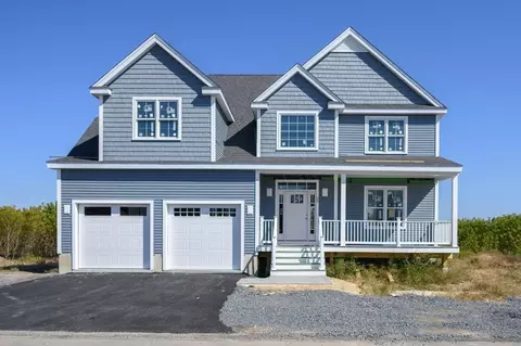 8 Narragansett Dr, West Bridgewater, MA 02379