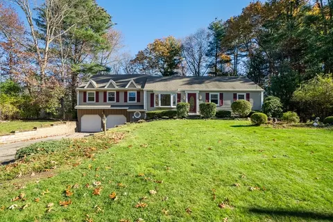 66 Greenleaf Dr, Hampden, MA 01036