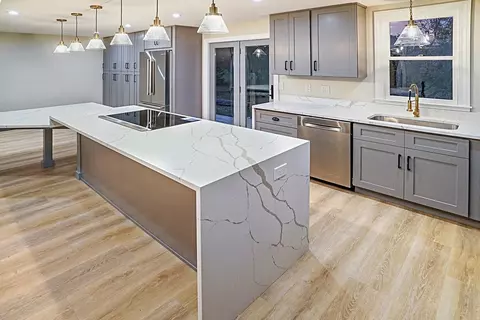 20 Skye Line Dr, Sutton, MA 01590 photo 2