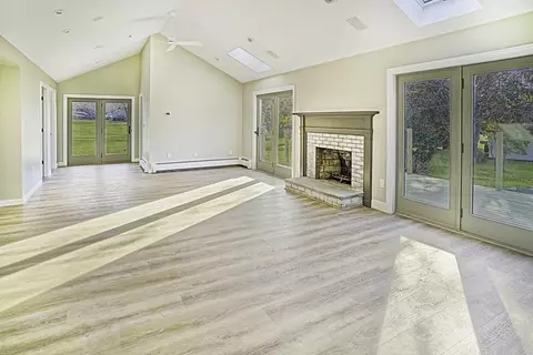 20 Skye Line Dr, Sutton, MA 01590 photo 8