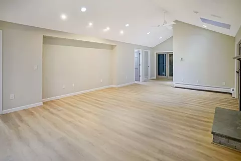 20 Skye Line Dr, Sutton, MA 01590 photo 9
