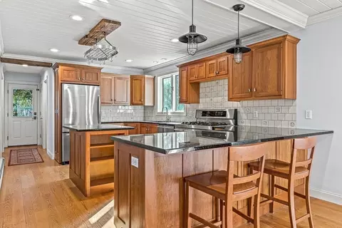 140 Forest St, Middleton, MA 01949 photo 7