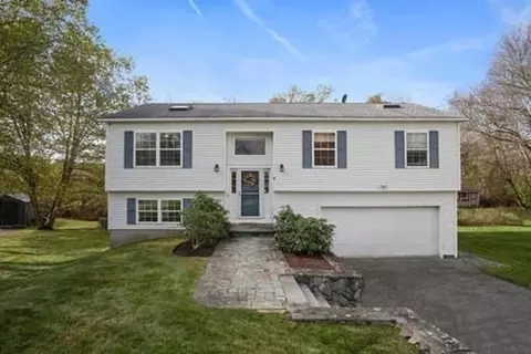 4 Sabino Farm Rd, Peabody, MA 01960