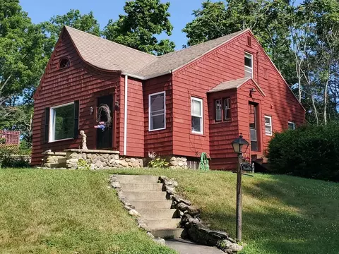 170 W Main St, Dudley, MA 01571